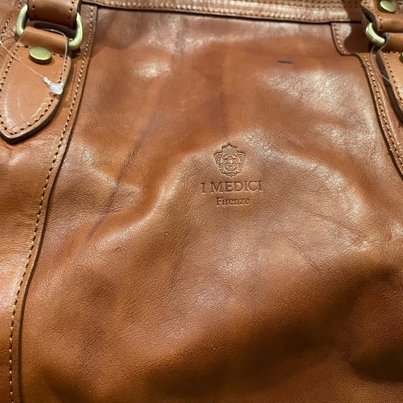 I medici Rustic Genuine Leather Duffle Bag - Picture 3 of 10